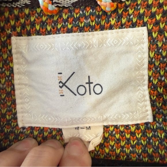 Koto V-neck Button Up Beige Southwest Patterned Womens Cardigan Sweater Medium - Picture 3 of 7